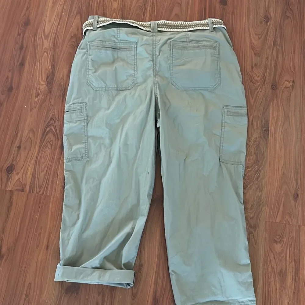 NWT Chicos 3 khaki color lightweight cargo pants convertible wear multiple ways